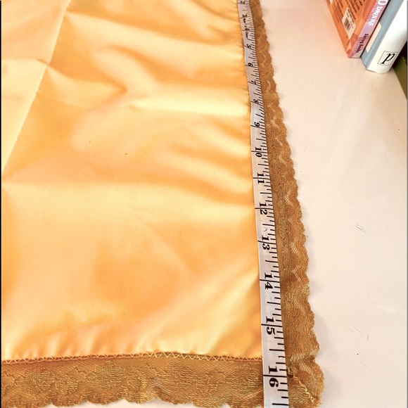 8 Vintage Yellow & Bronze Lace Trim Linen Napkins - Picture 6 of 14